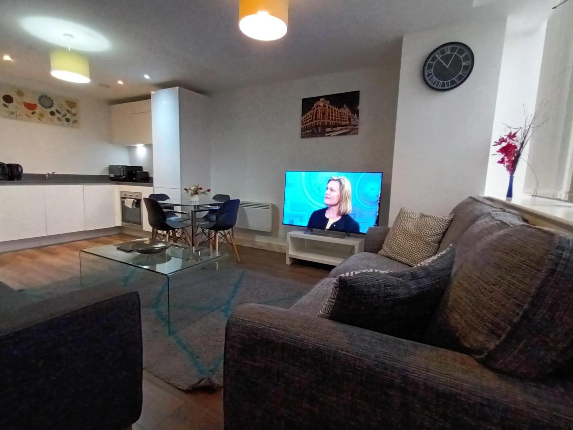 Kcs Broad Street Apartment Бирмингам Екстериор снимка